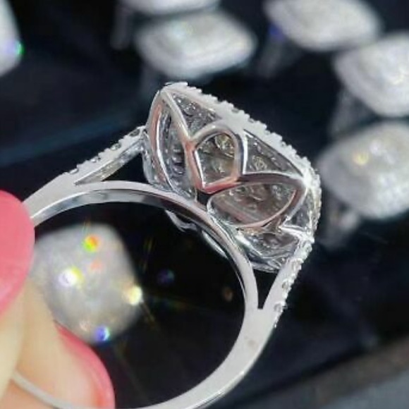 New 925 Sterling silver diamond ring - Picture 4 of 8